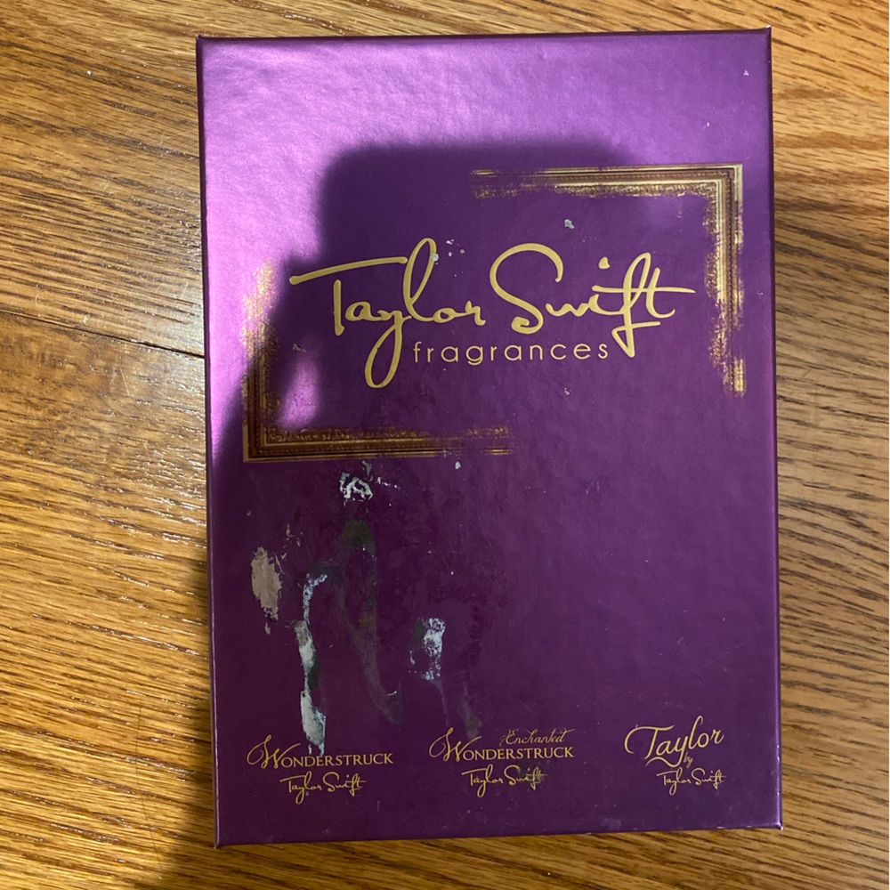 Taylor Swift set of perfumes!